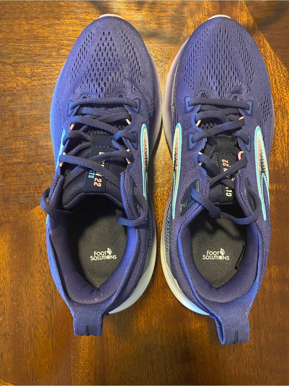 Brooks Women's Glycerin 22 running shoes in the Blue Ribbon/Peacoat/Dianthus 8